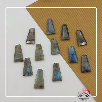 آویز لابرادوریت